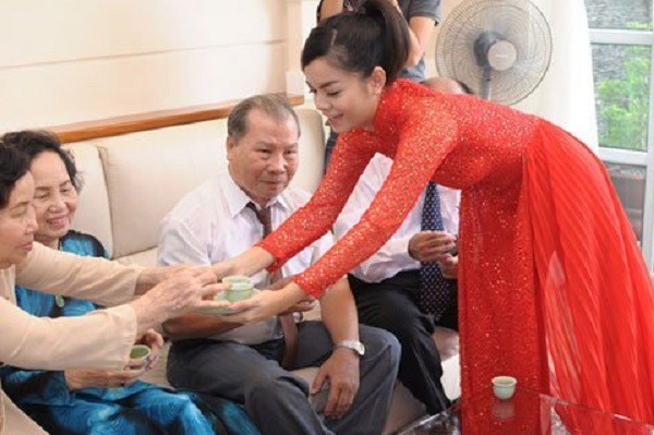Mời trà
